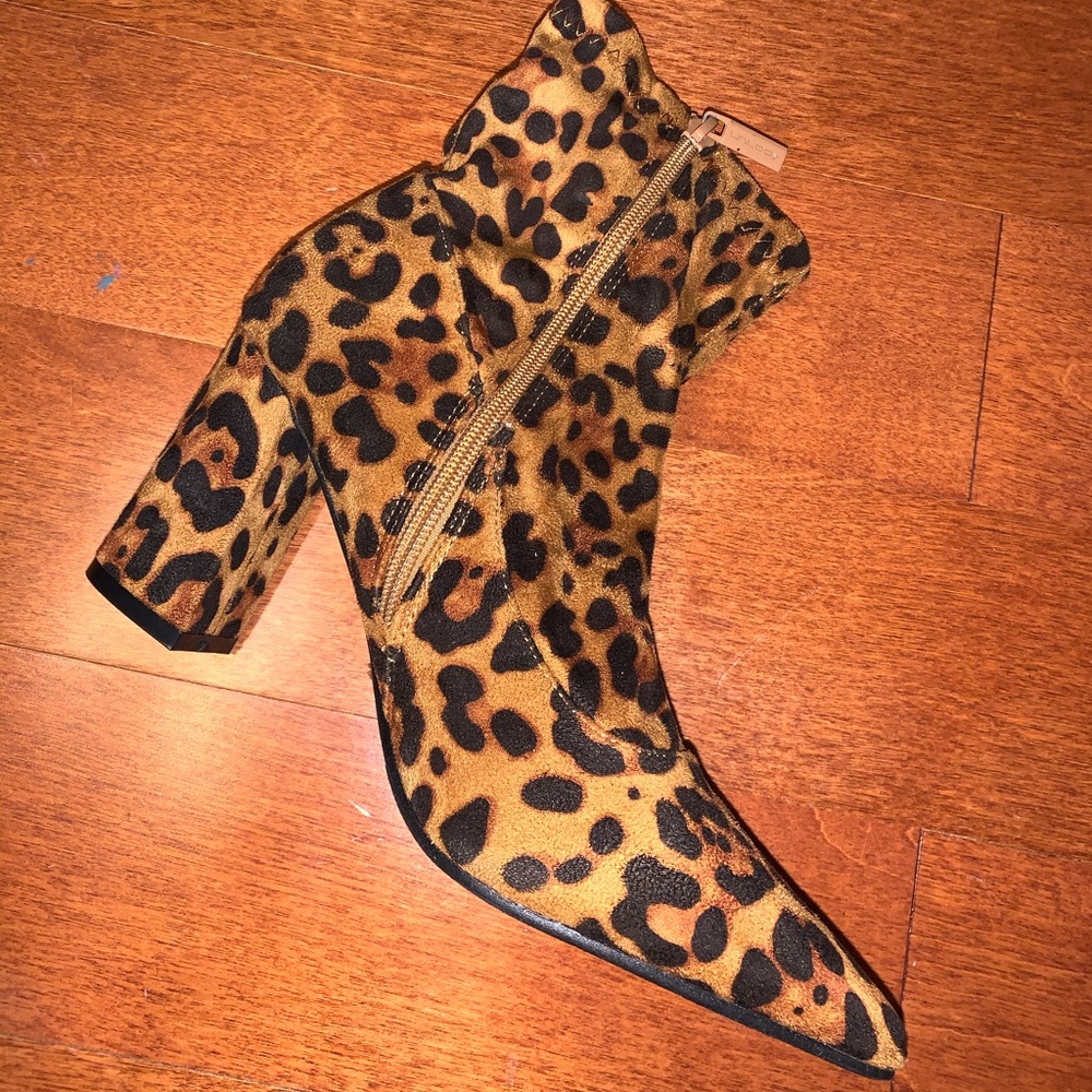 Cheetah print shoes
